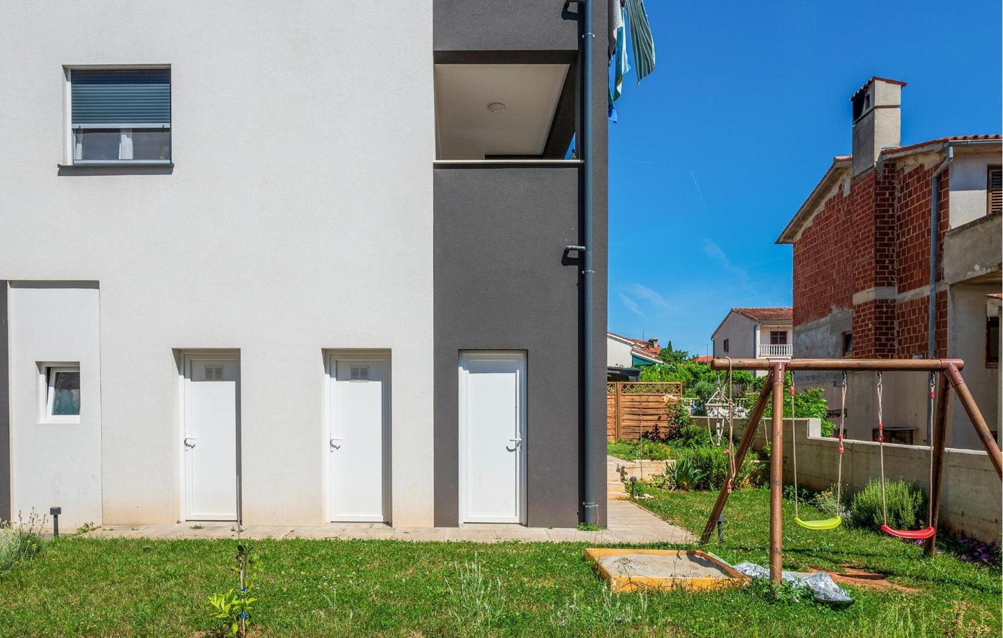 1 Bedroom In Apartma *